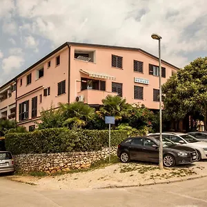  Apartament Romano
