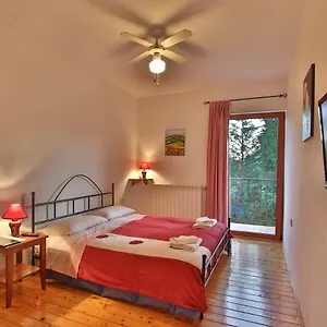 3* Gostinjska kuća And Feral